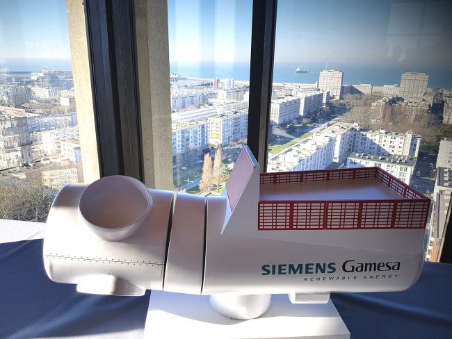 Maquette de la turbine Siemens Gamesa au sein de l’hôtel de ville du Havre 